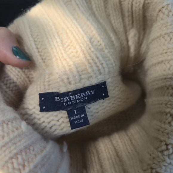 Burberry Cashmere & Wool Cream Turtleneck Sweater - Picture 3 of 4